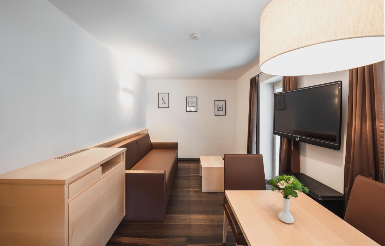 Hotel Bischofhof - Bistro Jasmin คีอูซา ภายนอก รูปภาพ