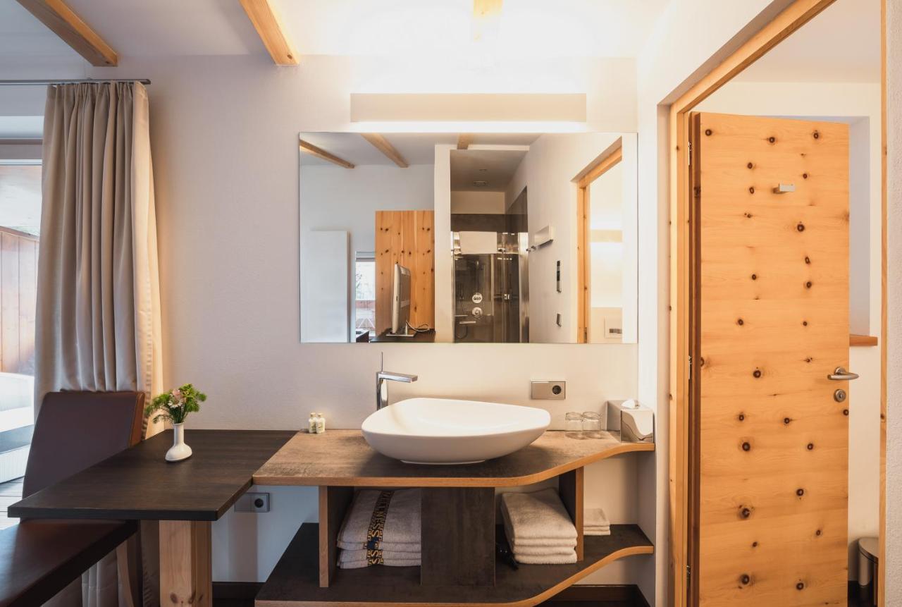 Hotel Bischofhof - Bistro Jasmin คีอูซา ภายนอก รูปภาพ