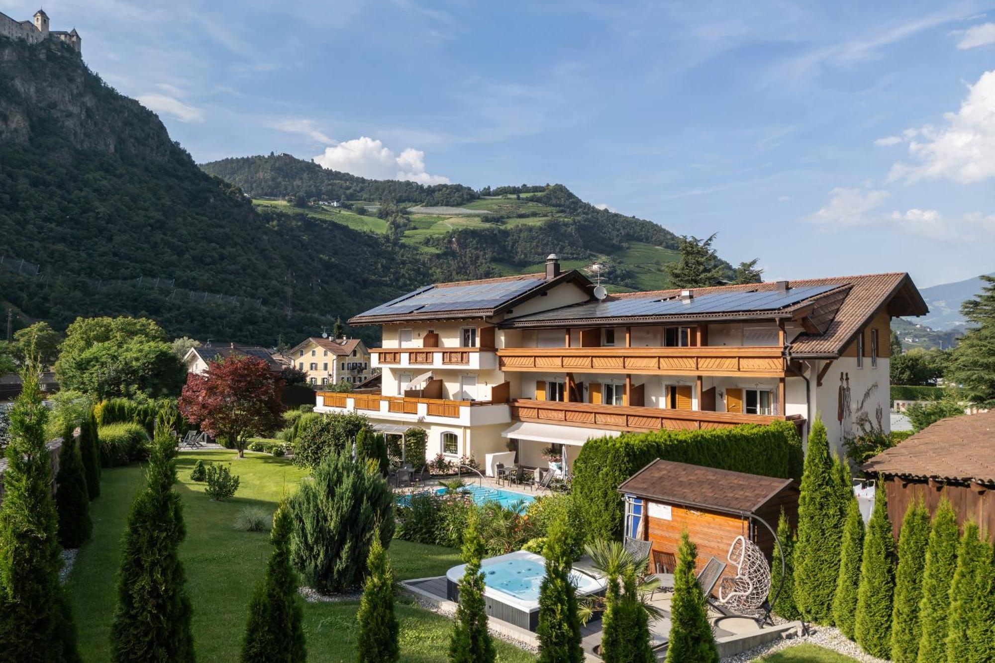 Hotel Bischofhof - Bistro Jasmin คีอูซา ภายนอก รูปภาพ